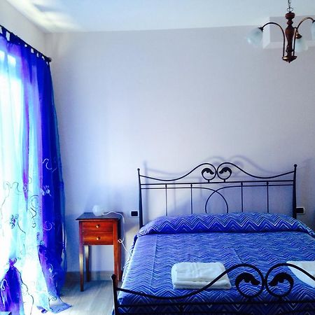 Lovelucca Bagian luar foto
